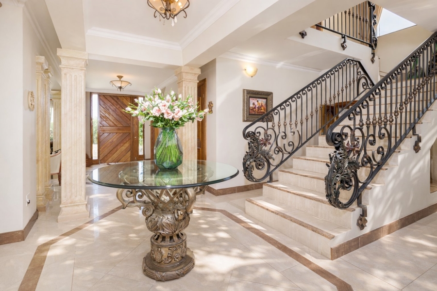 5 Bedroom Property for Sale in Caribbean Beach Club North West